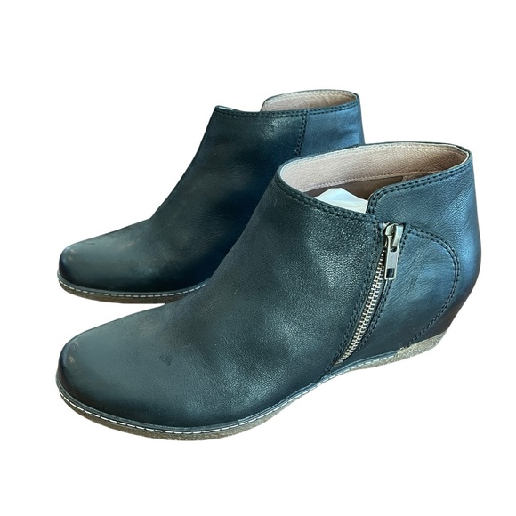 Dansko Women's Leyla Black Leather Ankle Boots Shoes - EU Size 40 US Size 9.5-10 - Picture 3 of 12